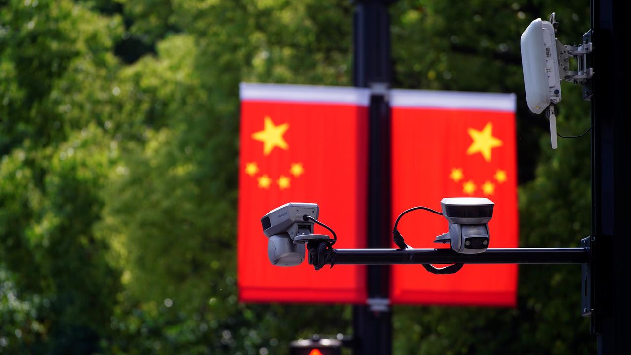 Des millions de caméras d'Hikvision surveillent l'espace public en Chine. [Reuters - Aly Song]