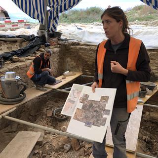 Louise Rübeli, assistante scientifique dans le secteur gallo-romain du service archéologique de l'Etat de Fribourg. [RTS - Muriel Ballaman]