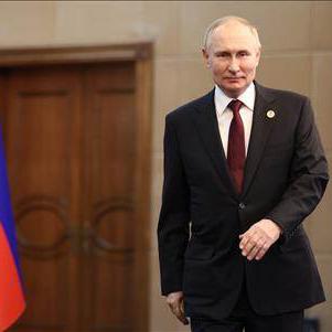 La Russie pourrait envisager une frappe préventive pour désarmer un ennemi, selon V.Poutine. [Keystone]