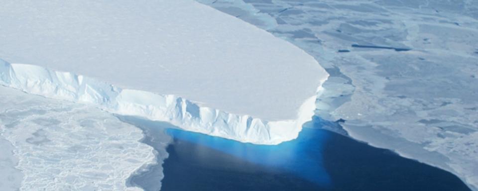 La langue glaciaire de Thwaites, en Antarctique. Cet immense glacier est surnommé "le glacier de l'Apocalypse". [Keystone - NASA]