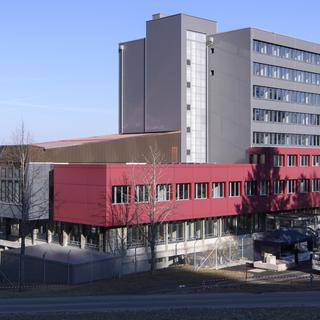 Le centre fédéral pour requérants d'asile de la Gouglera, à Chevrilles (FR). [Keystone - Anthony Anex]