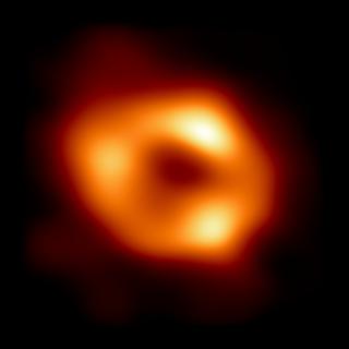 La première image de Sgr A*, le trou noir supermassif au centre de notre galaxie, la Voie lactée. Première preuve visuelle directe de son existence. [ESO - EHT Collaboration]