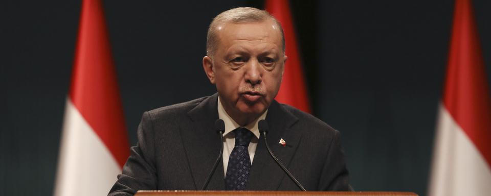 Le président turc Recep Tayyip Erdogan en conférence de presse à Ankara le 22 mars 2022. [AP/Keystone - Burhan Ozbilici]