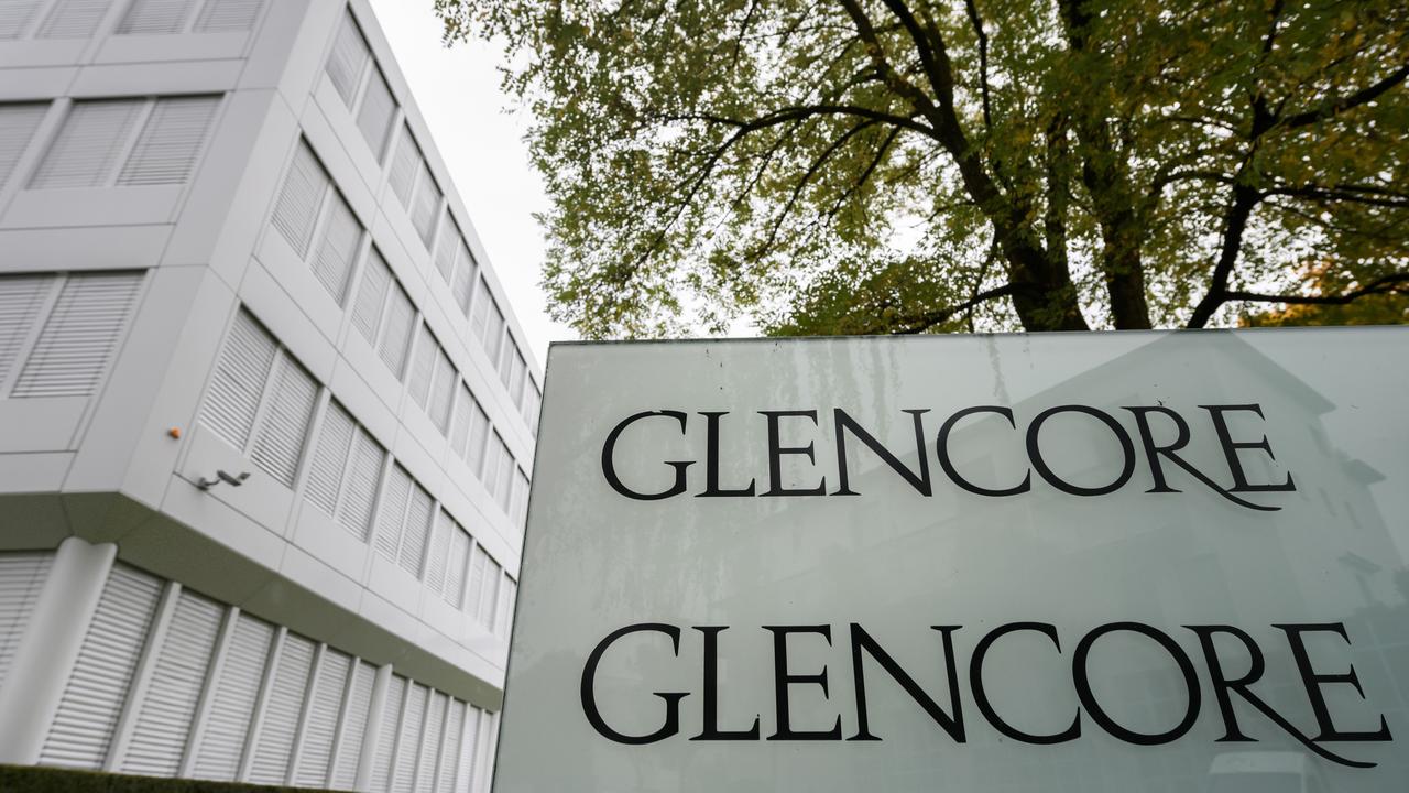 Le logo de Glencore, à son siège de Baar (ZG). [AFP - Fabrice Coffrini]