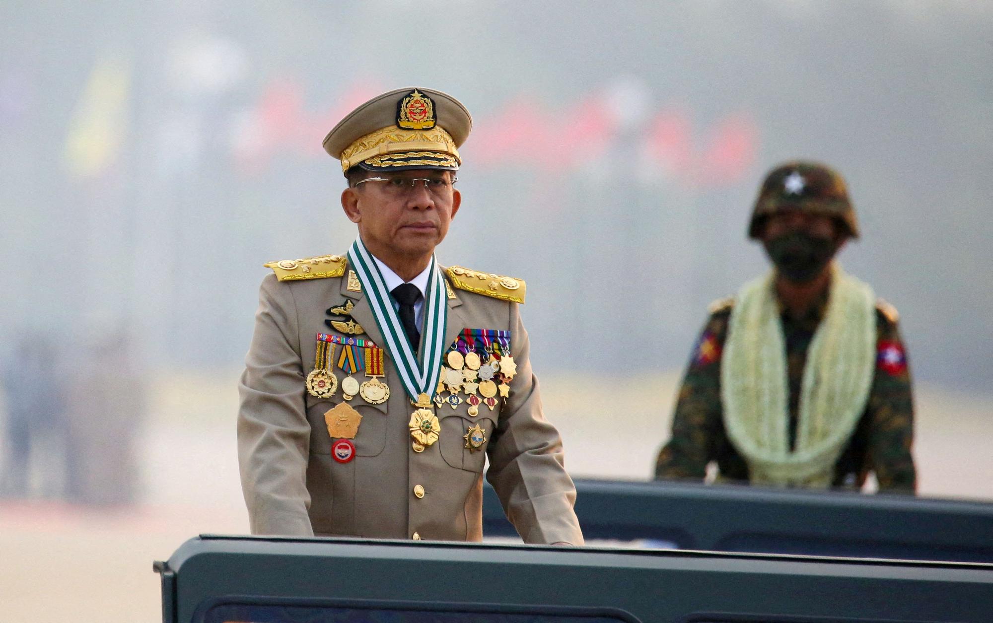 Min Aung Hlaing lors de la parade à Naypyidaw, 27.03.2022. [Reuters - Stringer .]