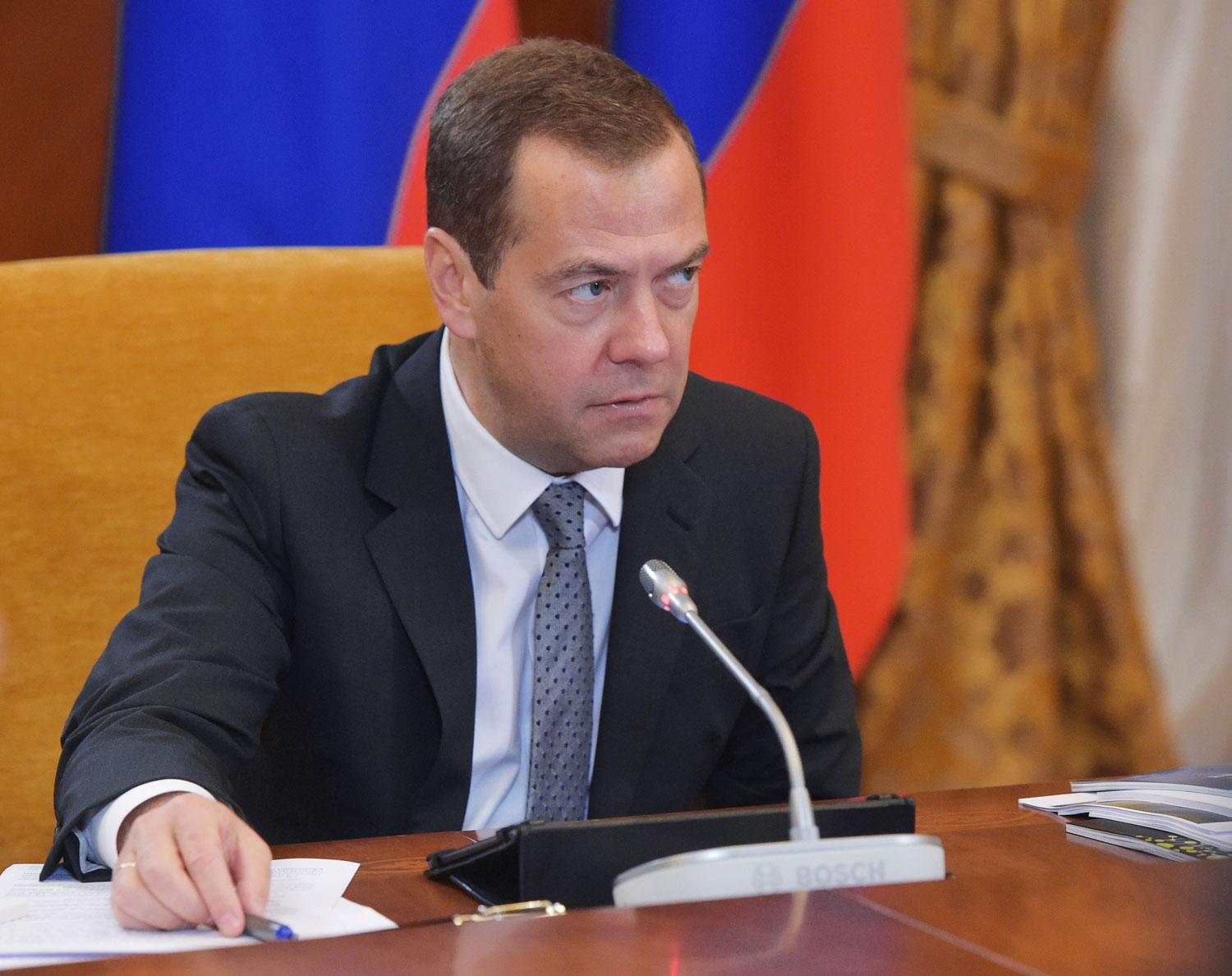 L'ancient président russe Medvedev dénonce des sanctions "folles" [Sputnik/AFP - Alexander Astafyev]