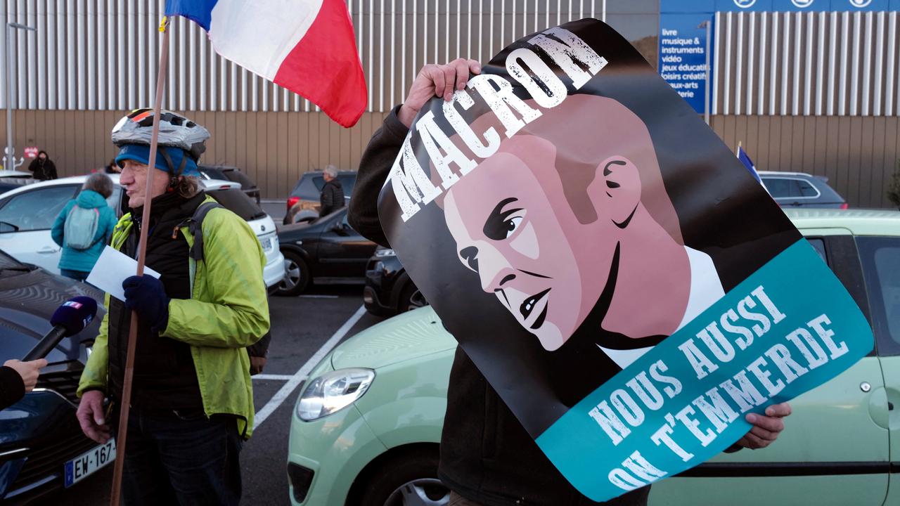 Les "convois de la liberté", mouvement d'opposition au mesures sanitaires, interdits à Paris. [AFP - VALERY HACHE]