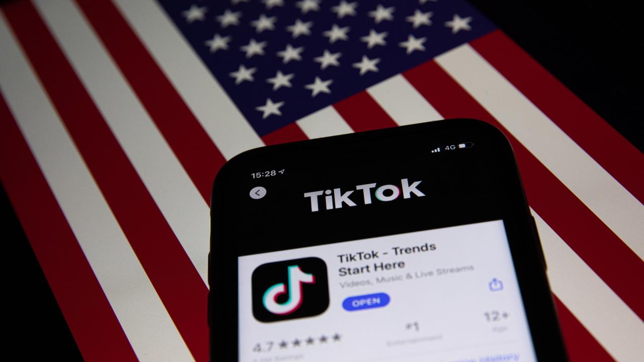 Des sénateurs américains veulent une enquête sur TikTok et la sécurité des données. [Keystone/EPA - Roman Pilipey]