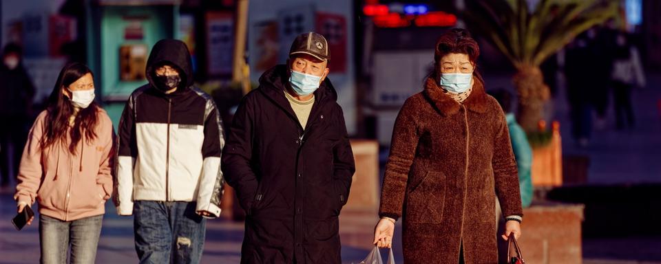 Les rues de Shanghai le 14 décembre 2022. [Keystone/EPA - Alex Plavevski]