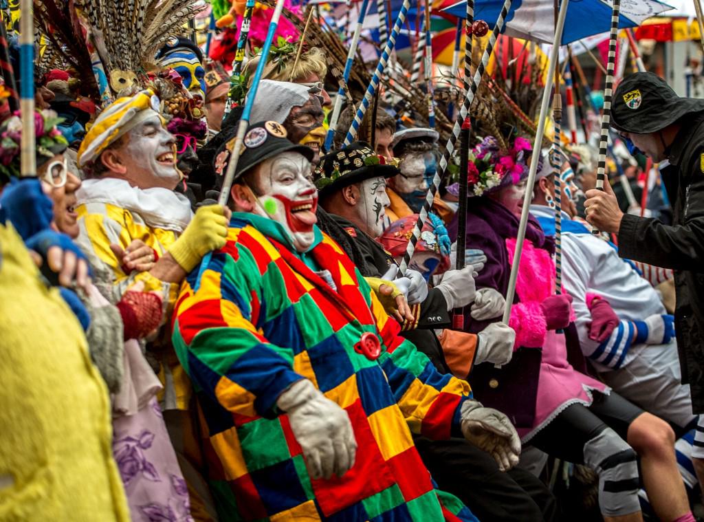 Des fêtards prennent part au carnaval de Dunkerque, dans le nord de la France, lors de l'édition de 2016. [AFP - Philippe Huguen]