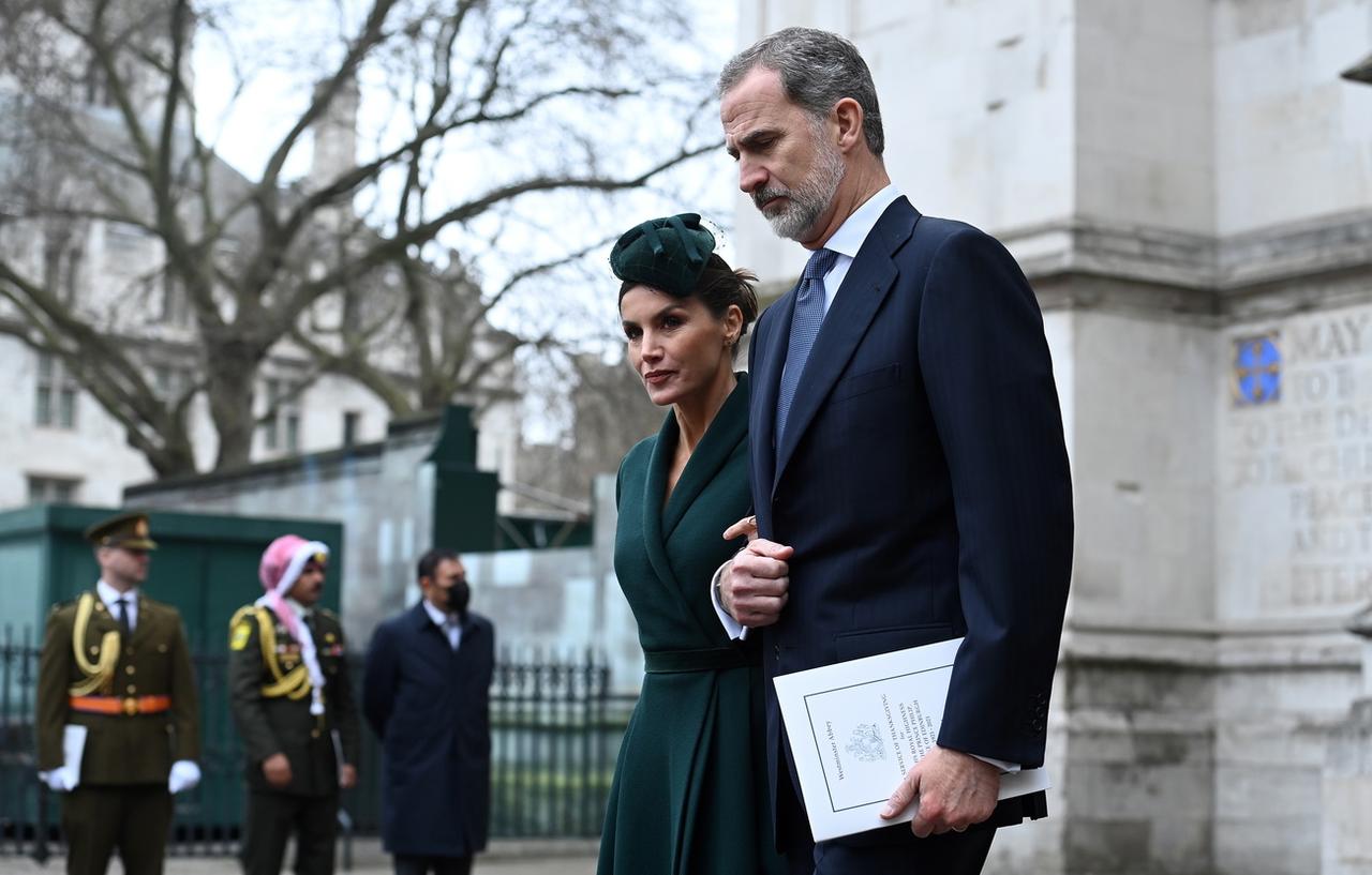 Le roi d'Espagne Felipe VI et la reine Letizia, lors de l'hommage au prince Philip à l'Abbaye de Westminster, le 29 mars 2022. [KEYSTONE - ANDY RAIN]