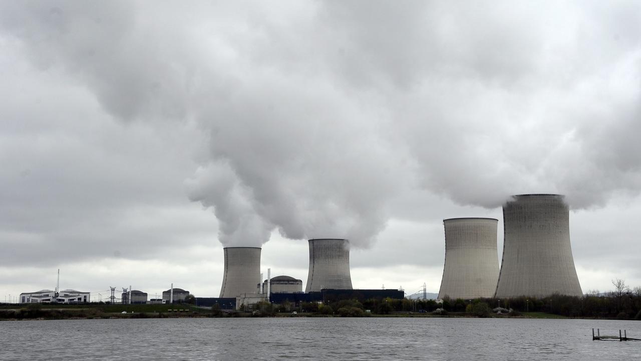 La centrale nucléaire de Cattenom, en France, couvre les besoins d'environ 7 millions de foyers. [Keystone - Christophe Karaba]