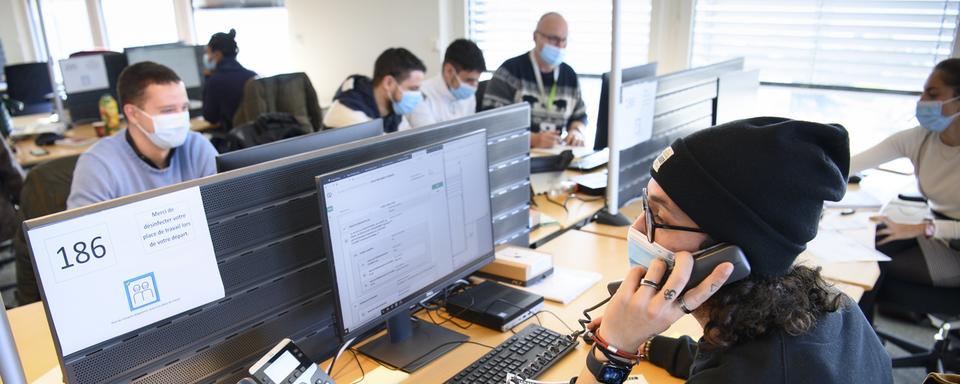 Le centre de traçage à Lausanne. [Keystone - Laurent Gillieron]