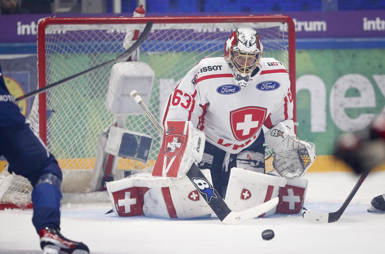 Impérial contre la Finlande, Leonardo Genoni trône dans la cage helvétique depuis de longues années. [Imago - Kalle Parkkinen]