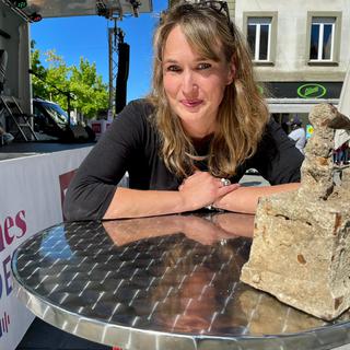 Nathalie Zürcher, la nouvelle conservatrice du Musée de la vie jurassienne à Develier. [RTS - Stéphane Gabioud]