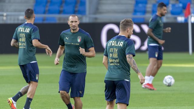 Giorgio Chiellini et l'Italie, à nouveau dos au mur. [Keystone - Georgios Kefalas]