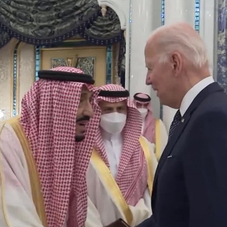 Dernier jour de Joe Biden en Arabie saoudite après un "check" controversé avec Mohammed ben Salmane