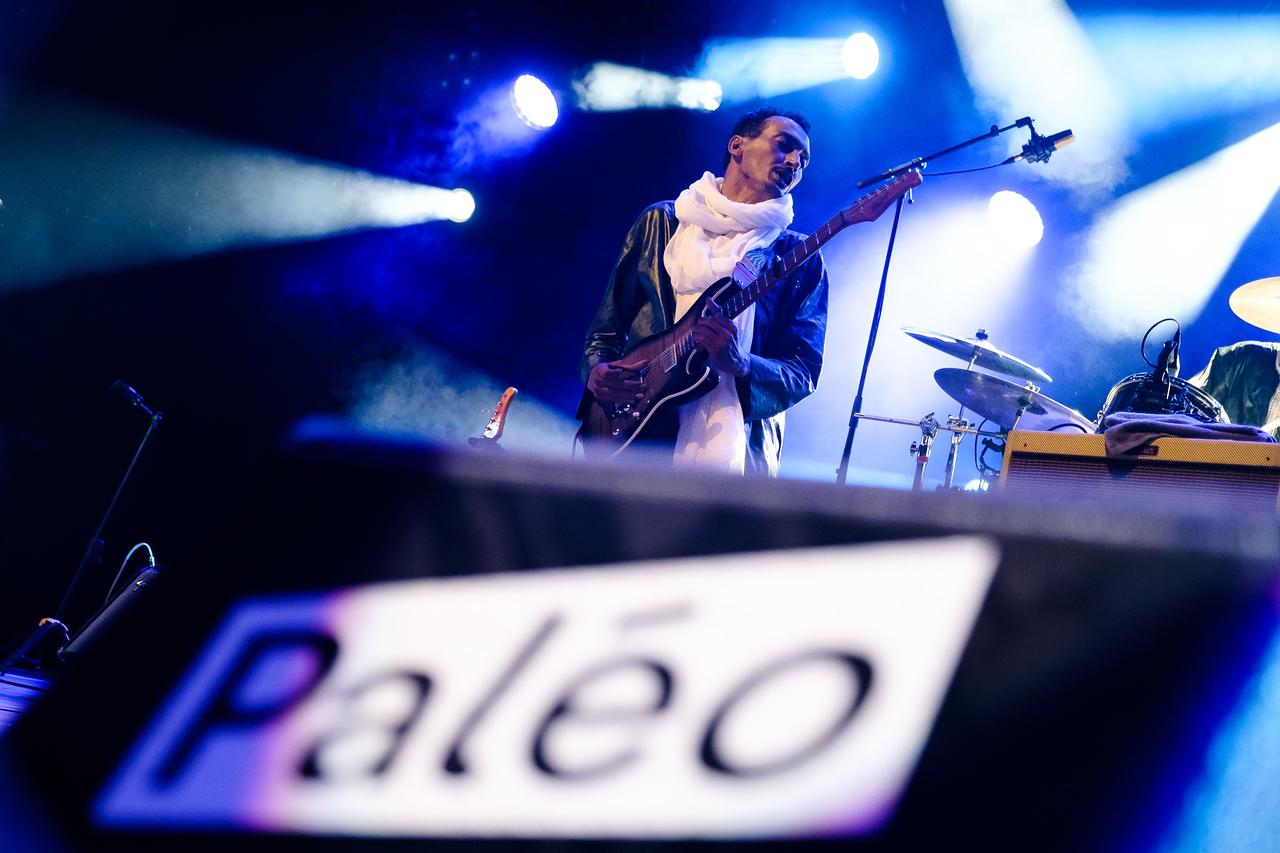 Guitariste d'exception, le musicien nigérien Bombino était au Dôme. [Paléo Festival Nyon 2022 - Ludwig Wallendorff]