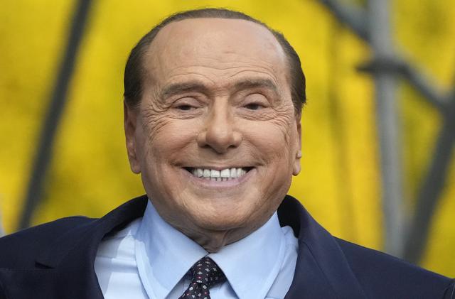 22 septembre 2022: Silvio Berlusconi en campagne pour les législatives. [Keystone - AP Photo/Gregorio Borgia]