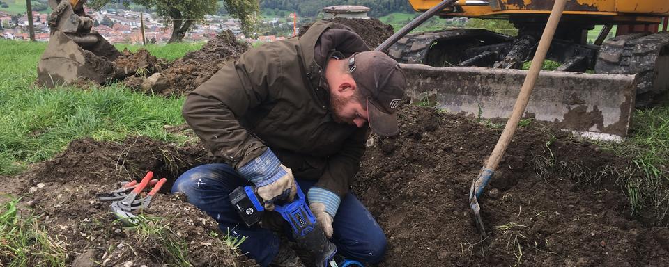 Jeunes paysans: David Ansermet, propriétaire de la ferme de Belflori. [RTS - RTS]