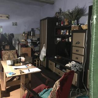 Le garage dans lequel Igor et sa famille se sont réfugiés à Mykolaïv. [RTS - Maurine Mercier]