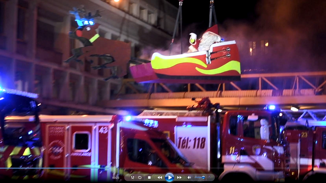 Image tirée de la vidéo des pompiers de Genève pour Noël 2022. [SIS Genève]