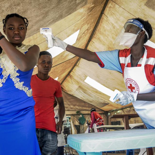 Un centre de test de la maladie d'Ebola en Uganda en 2019, date de la dernière épidémie. [Keystone/AP - Ronald Kabuubi]