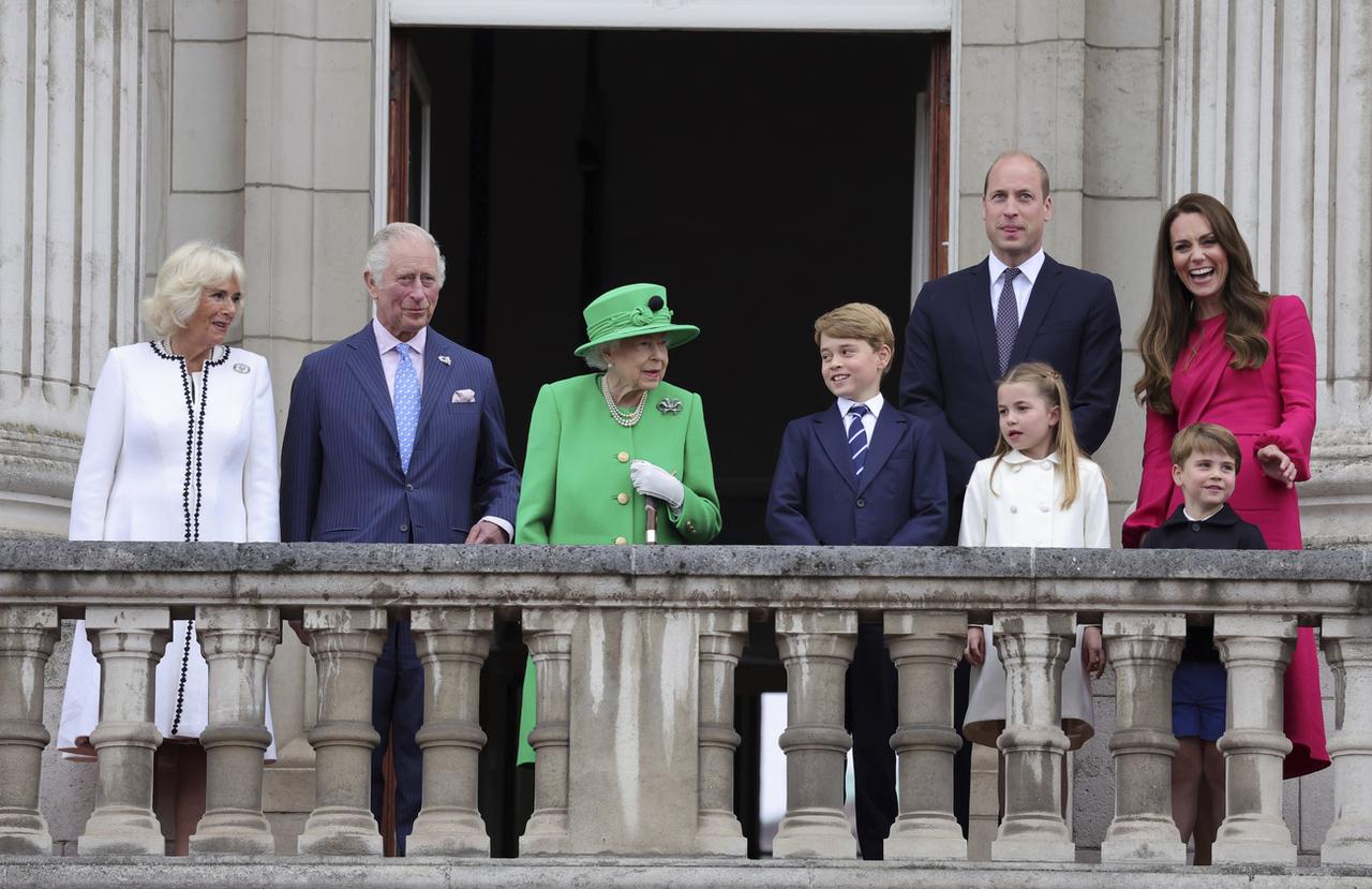 Apparition de la reine au balcon de Buckingham. [Keystone - Chris Jackson]