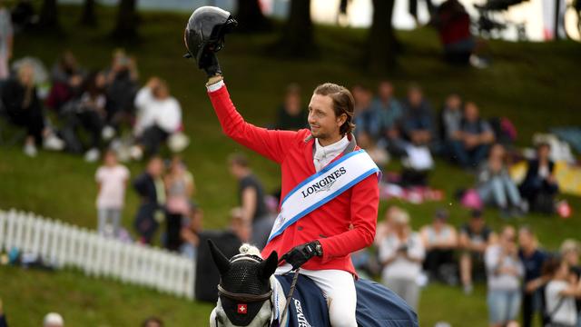 Martin Fuchs célèbre sa victoire en équipe à St-Gall, le 6 juin 2022. [Martin Dokoupil - Imago]