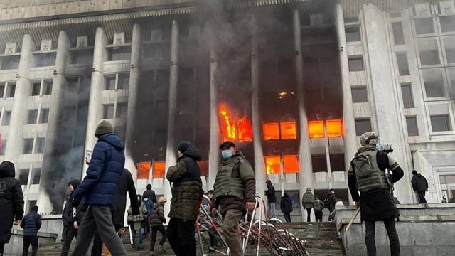 Le Kazakhstan a décrété mercredi l'état d'urgence sur tout son territoire après des manifestations déclenchées par une hausse du prix du gaz qui ont dégénéré en émeutes. [afp - EyePress News]