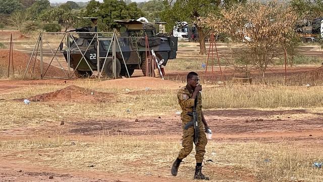 Au moins 10 civils ont été tués lors d'une attaque djihadiste contre un village burkinabé (image d'illustration). [Keystone/AP - Sam Mednick]