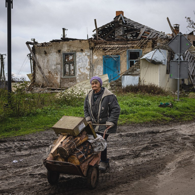 Avec la fin de l'automne, la gadoue fait son retour en Ukraine. [AFP - Dimitar Dilkoff]