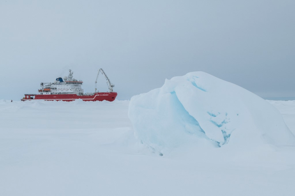 L'expédition s'est déroulée à bord du navire Agulhas II, ici en mer de Weddell le 23.02.2022. [Falklands Maritime Heritage Trust/AFP - Esther Horvath]