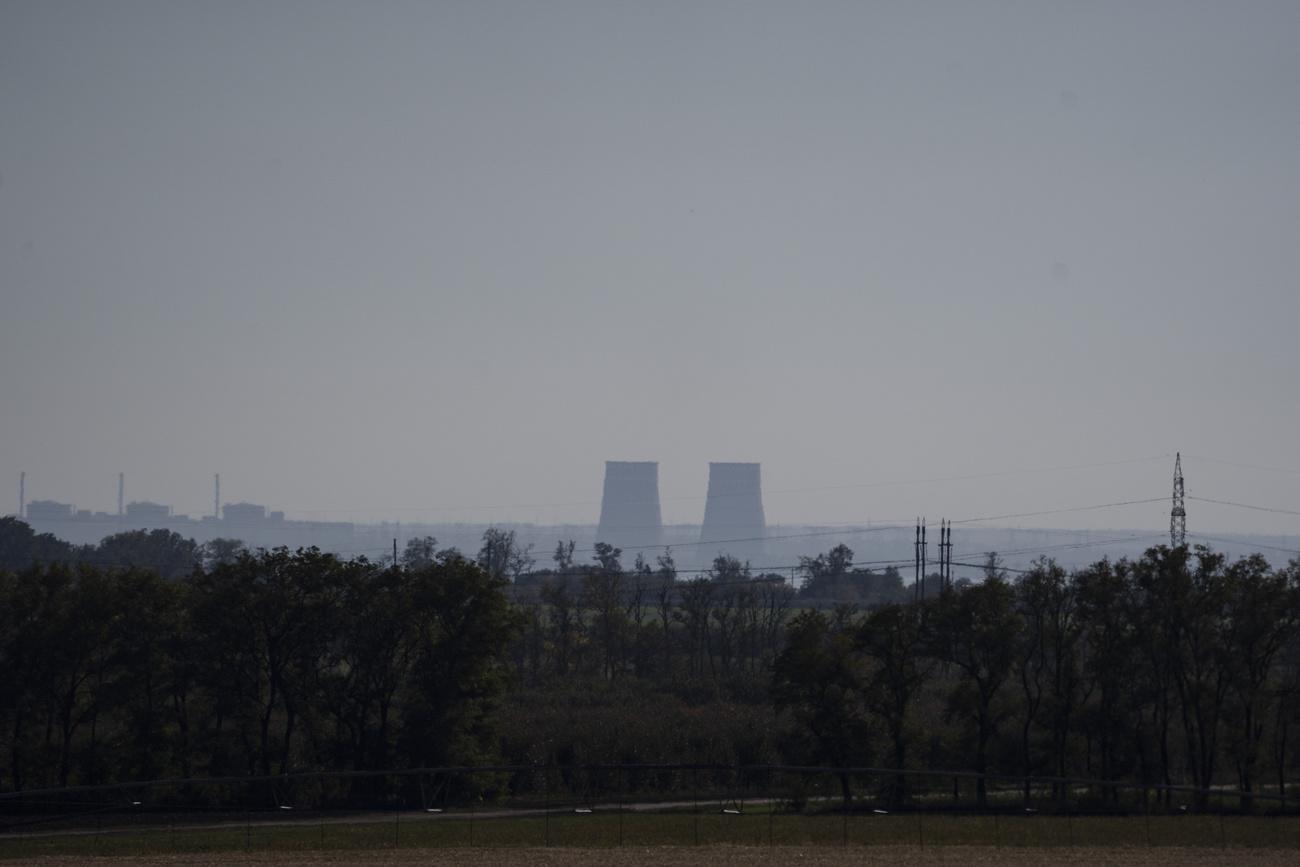 La centrale nucléaire de Zaporijjia est la cible de bombardements. [Keystone/AP Photo - Leo Correa]