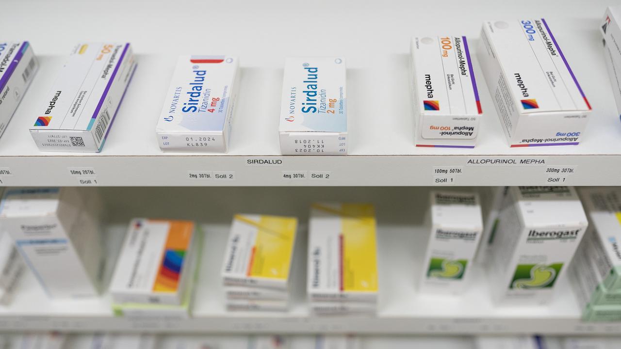 Les difficultés d'approvisionnement en médicaments pourraient s'aggraver cet hiver en Suisse. [Keystone - Gaetan Bally]