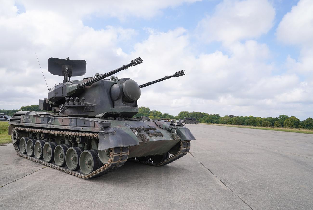 La Suisse a refusé la réexportation de ses munitions pour les chars Gepard par l'Allemagne, actifs sur le terrain en Ukraine. [Keystone - Marcus Brandt]