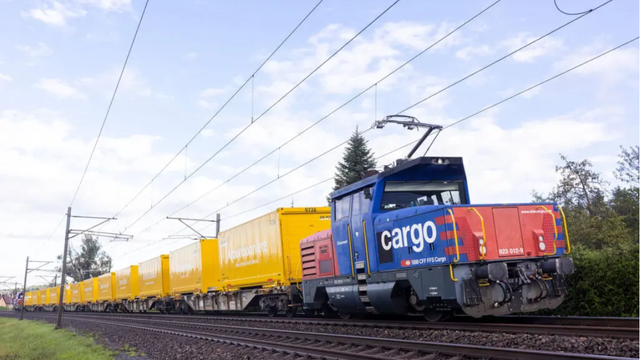 Pour transporter ses colis, la Poste essaie un train-navette. [CFF Cargo]