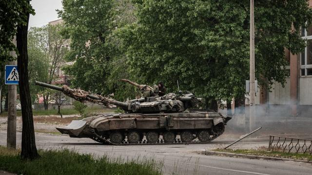 Un tank ukrainien à Severodonetsk. [AFP - Yasuyoshi Chiba]