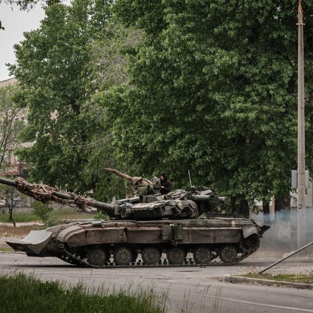 Un tank ukrainien à Severodonetsk. [AFP - Yasuyoshi Chiba]