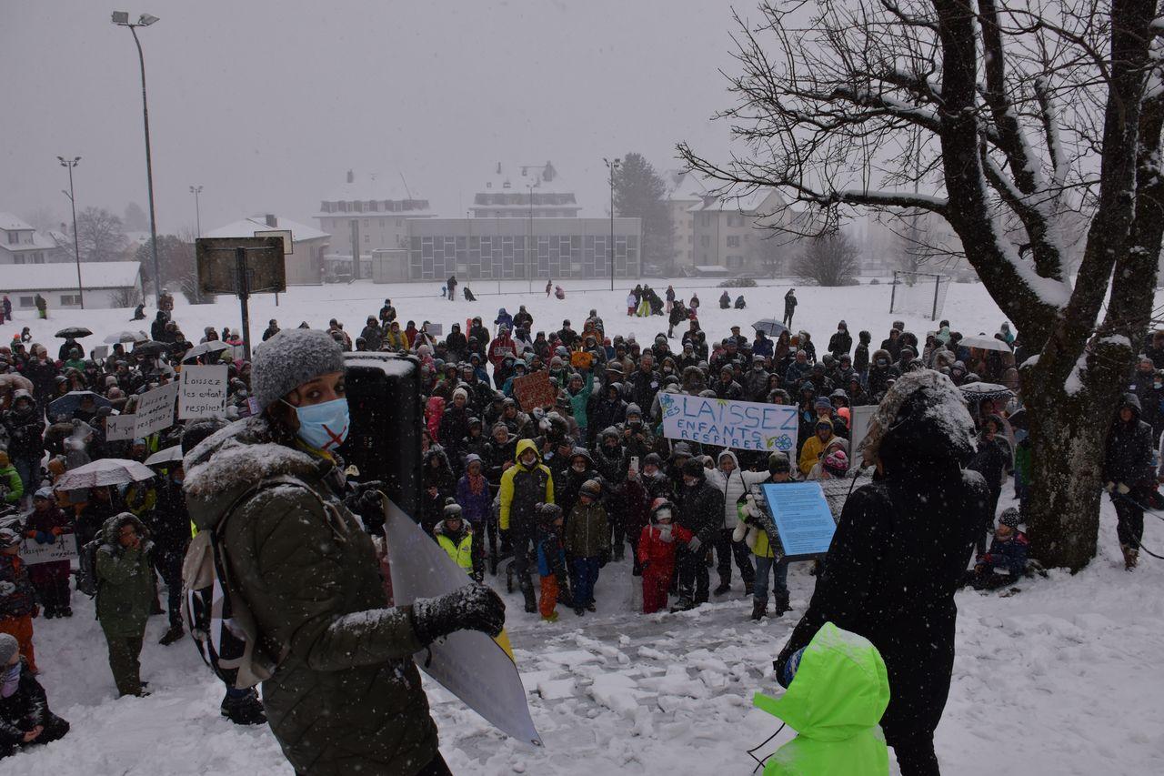 Marche contre le port du masque à l'école dès la 3H, à Tavannes le 9 janvier 2022. [RTS - Gaël Klein]