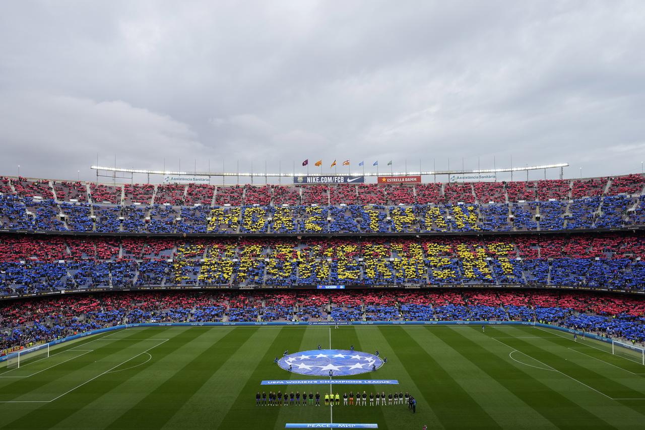 Record mondial battu au Camp Nou pour ce match entre le Barça et le Real. [KEYSTONE - Alejandro Garcia]