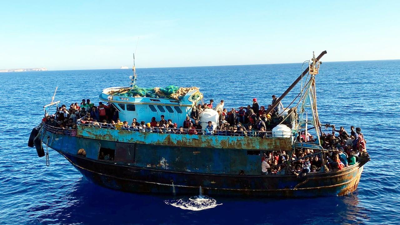 Comme chaque été, les autorités italiennes doivent gérer un afflux de migrants par la Méditerranée. [EPA ANSA]