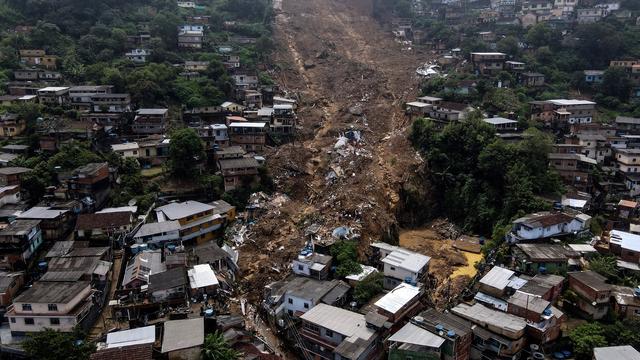 Scène de dévastation à Petropolis. [Keystone - EPA/Antonio Lacerda]