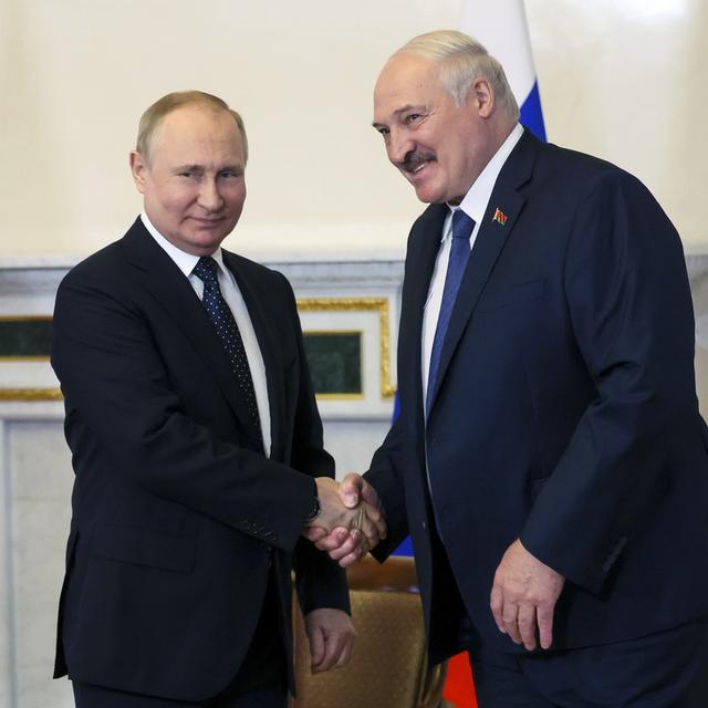 Alexandre Loukachenko et Vladimir Poutine. [Keystone/AP - Mikhail Metzel]
