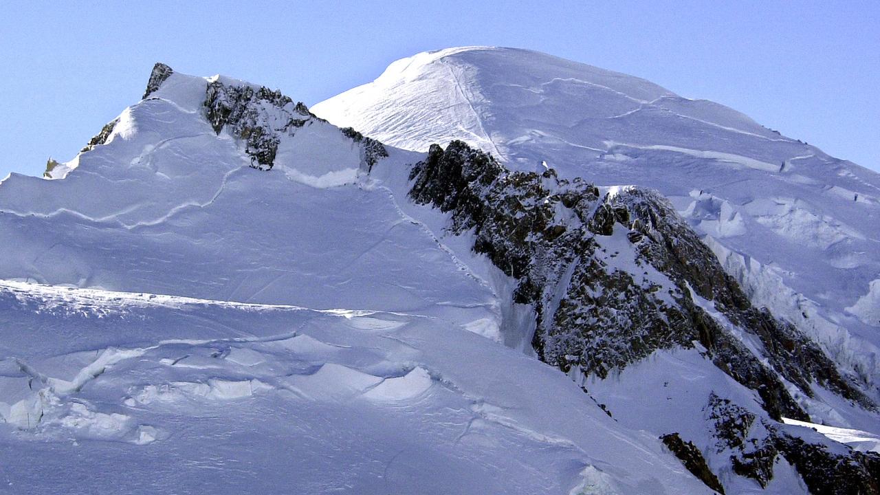 Une séisme de magnitude 4,2 a été ressenti dans la région de Chamonix, près du Mont Blanc. [Keystone - Patrick Gardin]