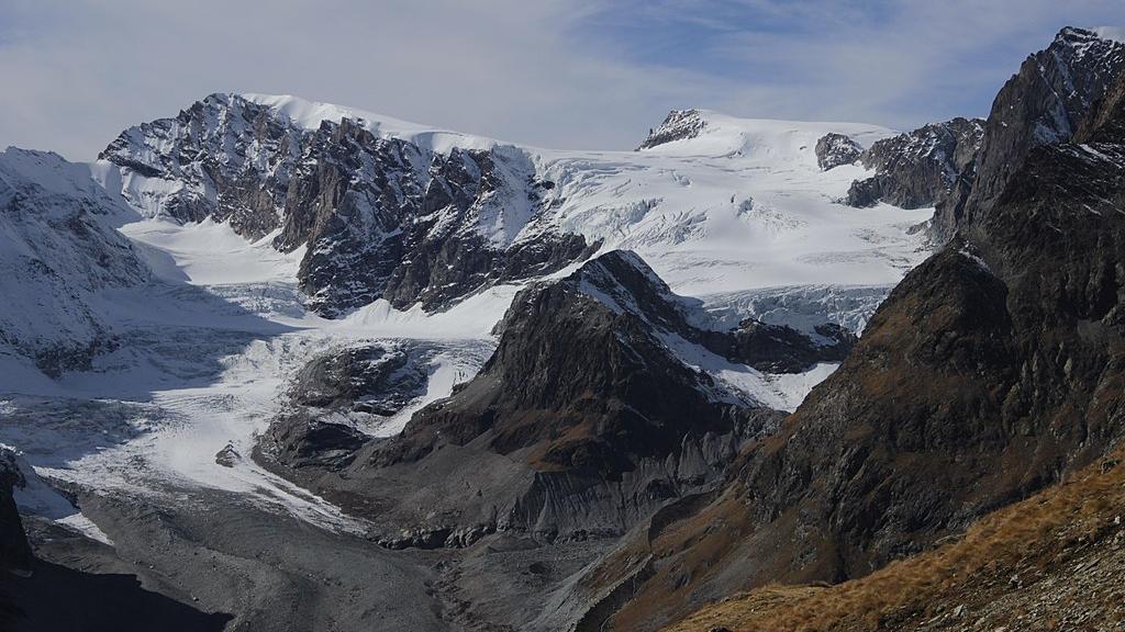 Deux alpinistes découvrent un squelette humain sur le glacier du Stockji. [Wikimedia Commons - Björn S]