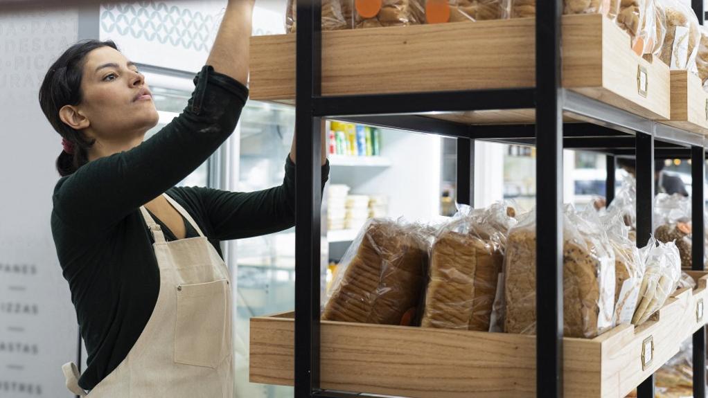 Les femmes peinent encore à trouver leur place dans l'entrepreneuriat. [Alto Press via AFP - Frédéric Cirou]