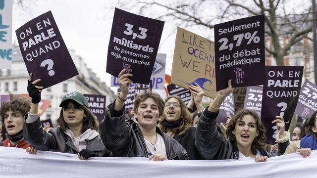 Manifestation pour le climat à Paris, le 12 mars 2022. [AFP - Claire Serie / Hans Lucas]