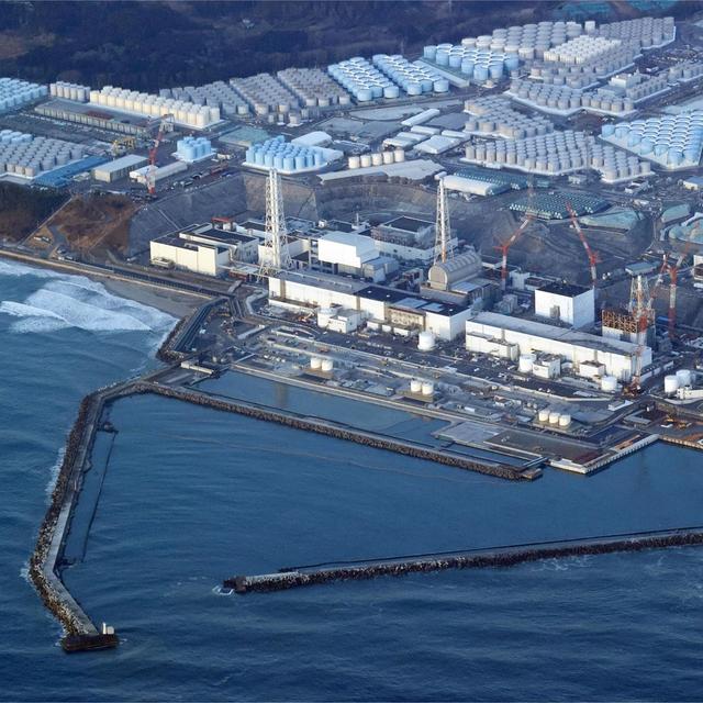 Vue aérienne de la centrale de Fukushima. [Keystone - Shohei Miyano/Kyodo News via AP]