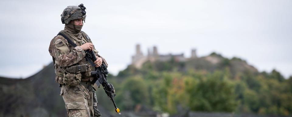 Un soldat américain participe à un exercice conjoint en Allemagne. [Keystone/EPA - Philipp Guelland]